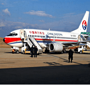 鄂托克前旗敖勒召其空运公司航空快运业稳步发展的原因是什么？